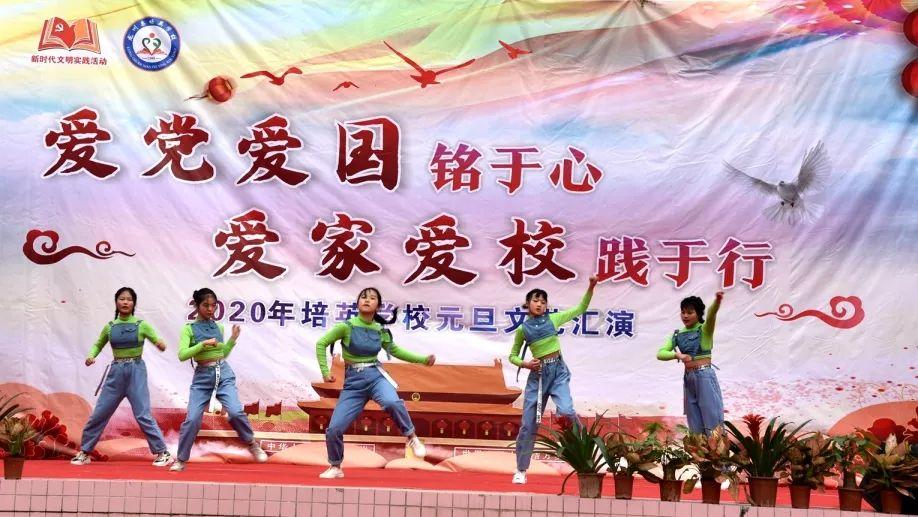 逃出诡异庄园